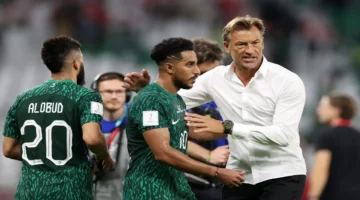 “جاهز للمواجهة النارية؟”.. كل حاجة عن موعد مباراة السعودية وعمان في كأس العرب 2025 وما تفوتش أي دقيقة من الإثارة!